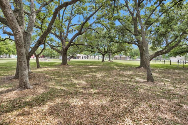 4402 Spears Road, Manvel, TX 77578