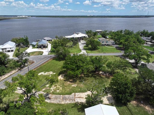1340 Marine Dr Drive, Sulphur, LA 70665