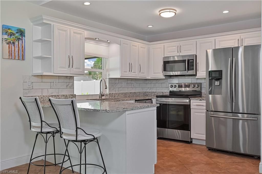 313 SE 3rd ST, CAPE CORAL, FL 33990 — photo 2
