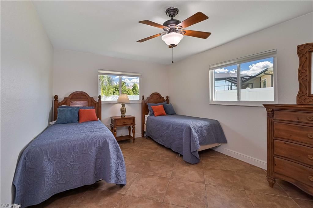 Image 22 of property listing at 313 SE 3rd ST, Cape Coral, FL 33990