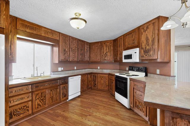 36 Mockingbird Drive, Tijeras, NM 87059