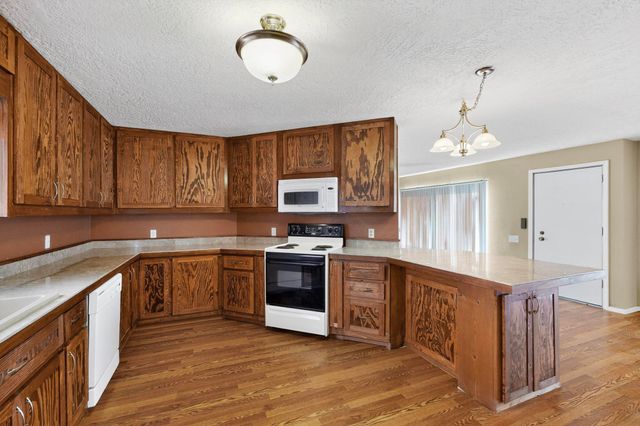 36 Mockingbird Drive, Tijeras, NM 87059