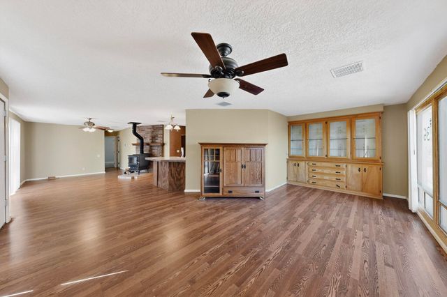 36 Mockingbird Drive, Tijeras, NM 87059