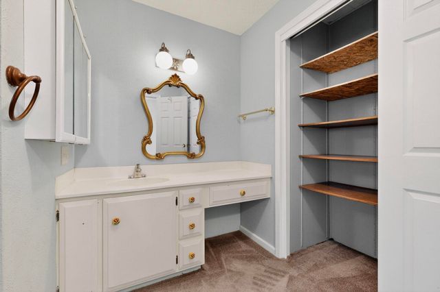 36 Mockingbird Drive, Tijeras, NM 87059