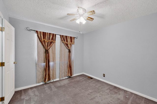 36 Mockingbird Drive, Tijeras, NM 87059