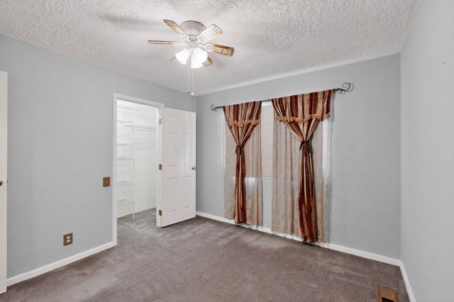 36 Mockingbird Drive, Tijeras, NM 87059