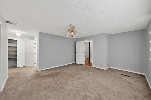 36 Mockingbird Drive, Tijeras, NM 87059