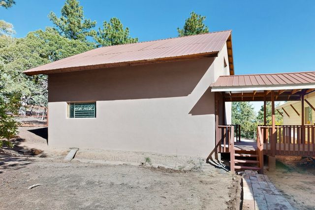 36 Mockingbird Drive, Tijeras, NM 87059