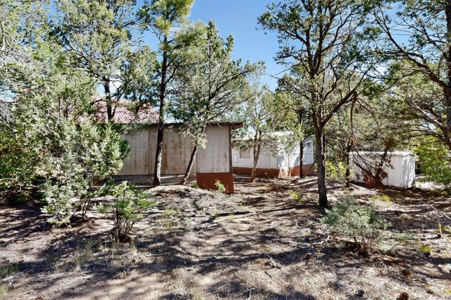 36 Mockingbird Drive, Tijeras, NM 87059