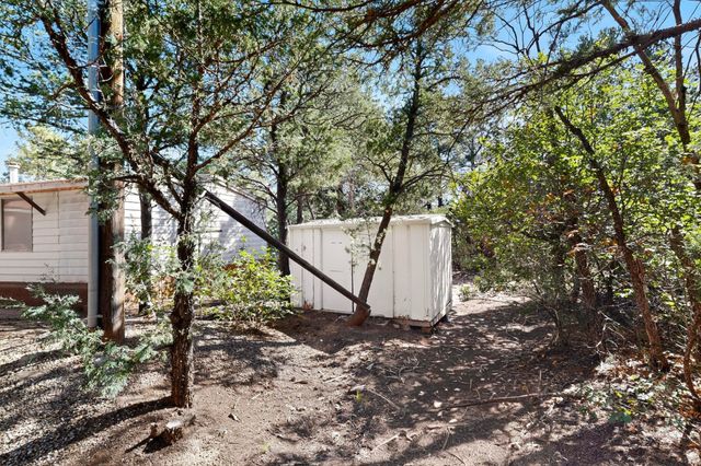 36 Mockingbird Drive, Tijeras, NM 87059