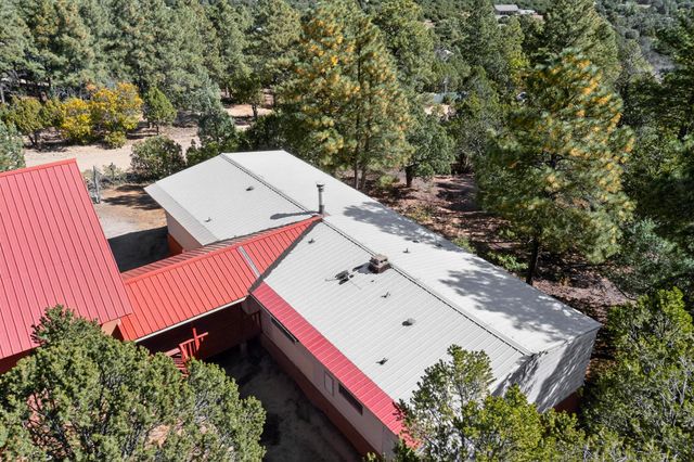 36 Mockingbird Drive, Tijeras, NM 87059