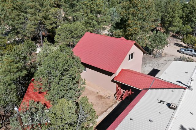 36 Mockingbird Drive, Tijeras, NM 87059