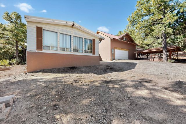 36 Mockingbird Drive, Tijeras, NM 87059