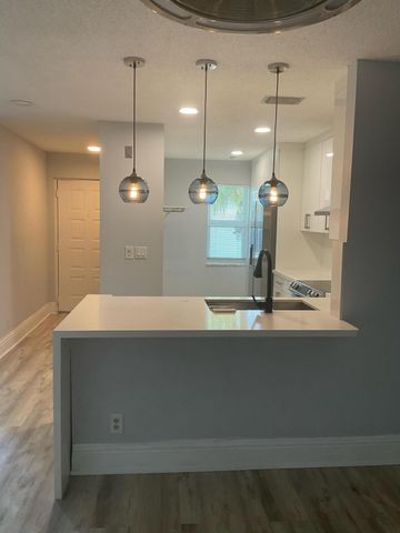 14898 Wedgefield Drive 202, Delray Beach, FL 33446