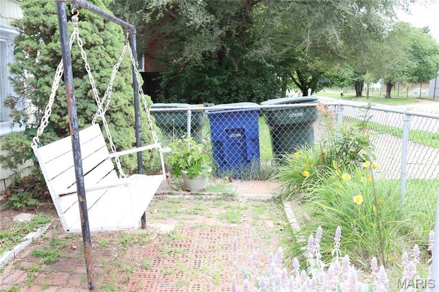3719 Marine Avenue, St Louis, MO 63118