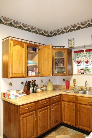 3719 Marine Avenue, St Louis, MO 63118