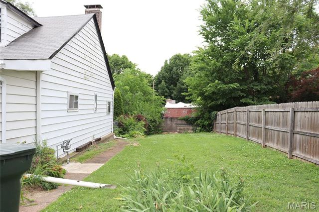 3719 Marine Avenue, St Louis, MO 63118