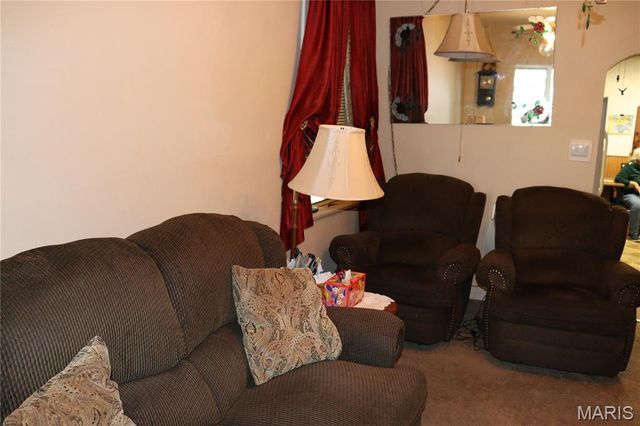 3719 Marine Avenue, St Louis, MO 63118