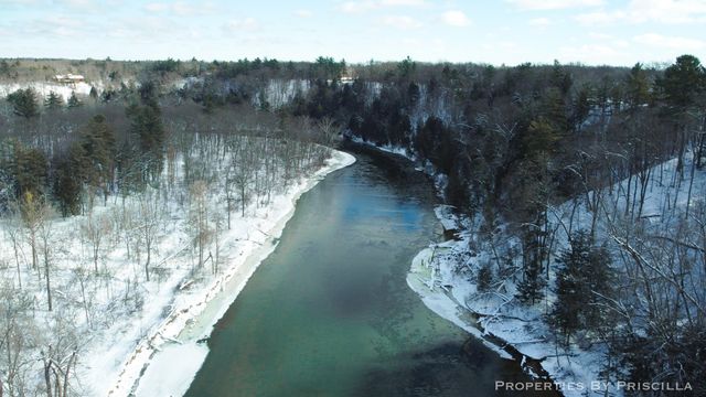 3008 E Upper Field Trail, Newaygo, MI 49337