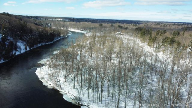 3008 E Upper Field Trail, Newaygo, MI 49337