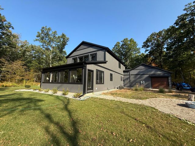 3008 E Upper Field Trail, Newaygo, MI 49337