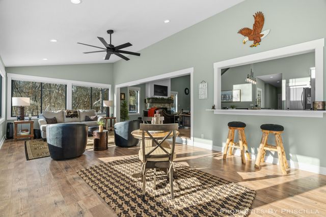 3008 E Upper Field Trail, Newaygo, MI 49337