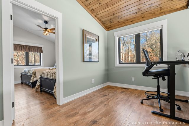 3008 E Upper Field Trail, Newaygo, MI 49337