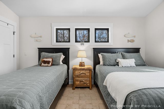 3008 E Upper Field Trail, Newaygo, MI 49337