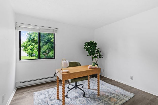 11160 Anderson Lakes Parkway 202, Eden Prairie, MN 55344