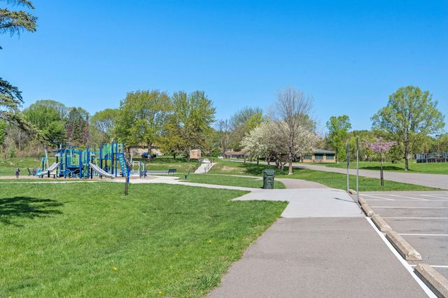 11160 Anderson Lakes Parkway 202, Eden Prairie, MN 55344