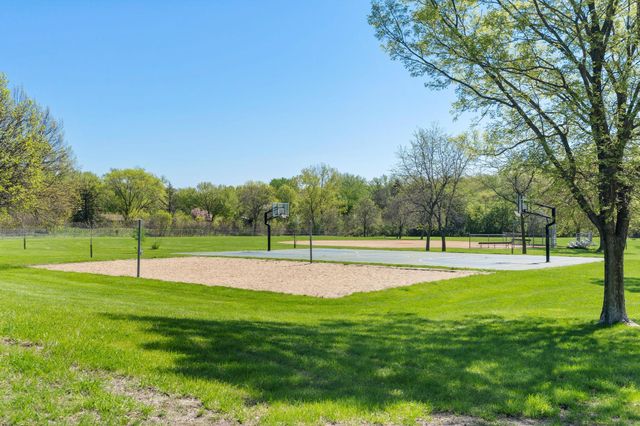 11160 Anderson Lakes Parkway 202, Eden Prairie, MN 55344