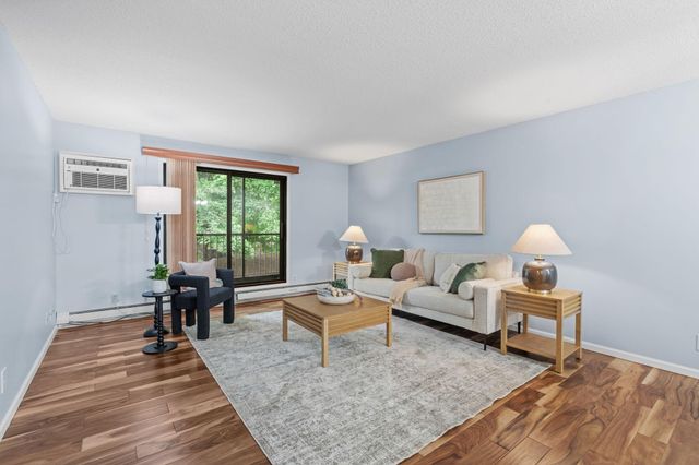 11160 Anderson Lakes Parkway 202, Eden Prairie, MN 55344