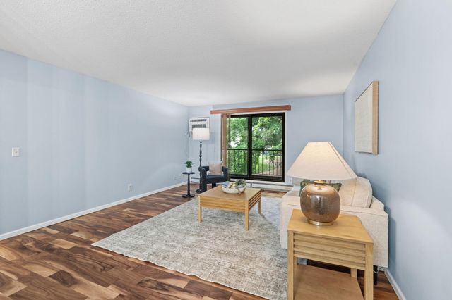 11160 Anderson Lakes Parkway 202, Eden Prairie, MN 55344