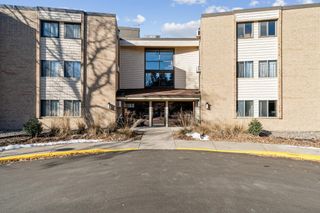 11160 Anderson Lakes Parkway 202, Eden Prairie, MN 55344