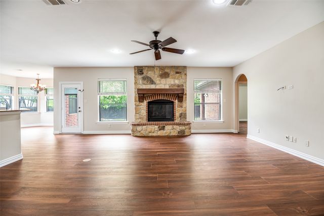 809 Longridge, Denton, TX 76205