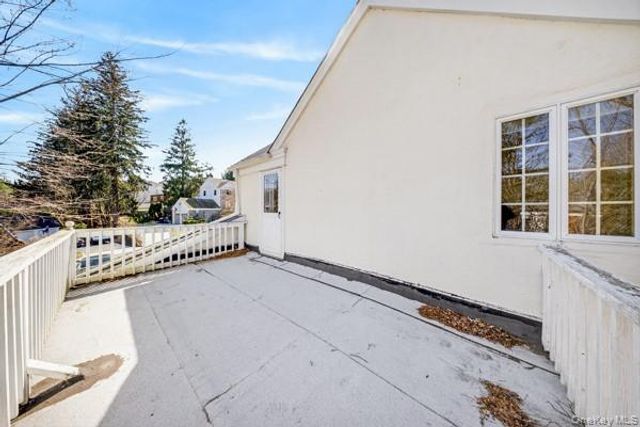 167 Old Mill Road, Manhasset, NY 11030