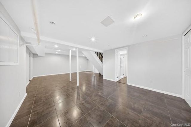 167 Old Mill Road, Manhasset, NY 11030