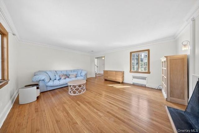 167 Old Mill Road, Manhasset, NY 11030