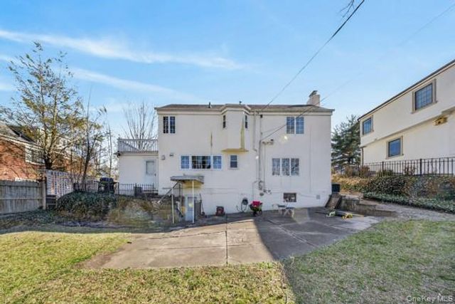 167 Old Mill Road, Manhasset, NY 11030