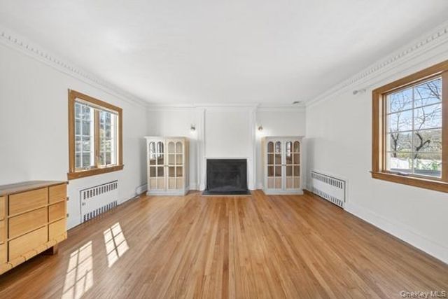 167 Old Mill Road, Manhasset, NY 11030