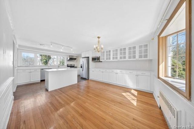 167 Old Mill Road, Manhasset, NY 11030