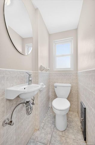 167 Old Mill Road, Manhasset, NY 11030