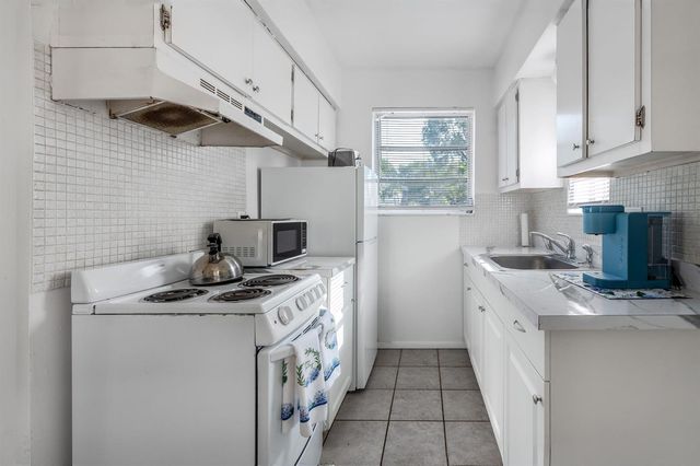 1826 SHERMAN Street 1, Hollywood, FL 33020