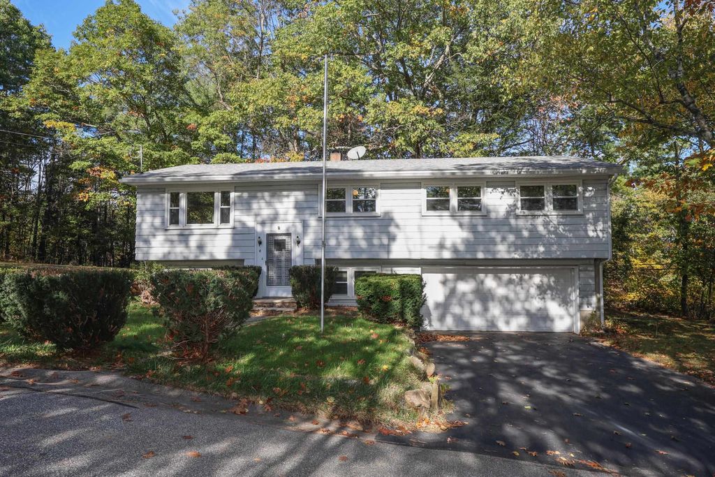 4 Chip Street, Goffstown, NH 03045