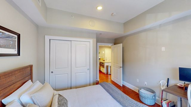 616 E 4th St 105, Boston, MA 02127