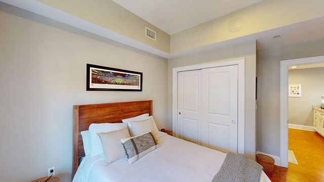 616 E 4th St 105, Boston, MA 02127