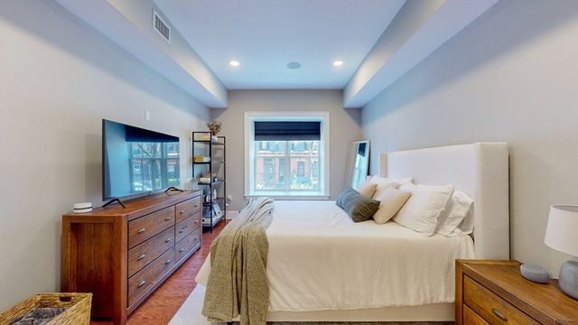 616 E 4th St 105, Boston, MA 02127