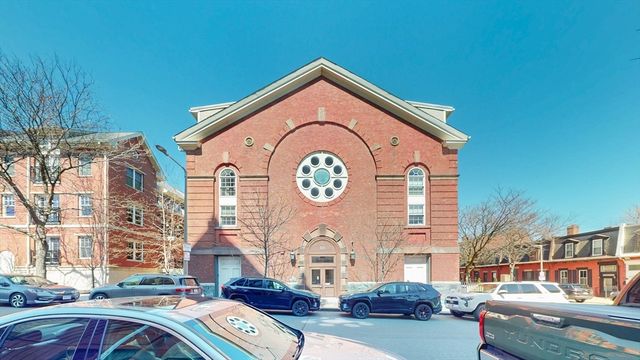 616 E 4th St 105, Boston, MA 02127
