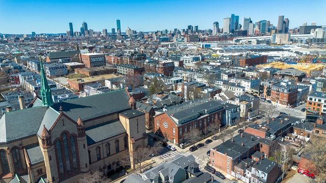 616 E 4th St 105, Boston, MA 02127