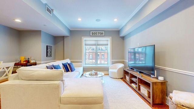 616 E 4th St 105, Boston, MA 02127
